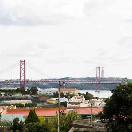 Апартаменты Family Riverview In Ajuda